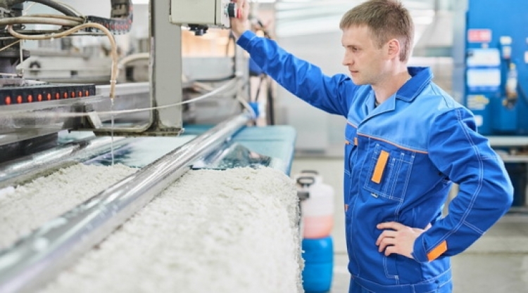 Work in carpet cleaning service
